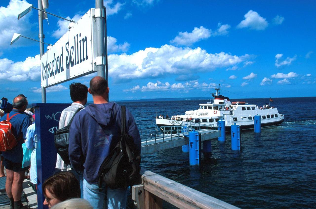 Schoenes Ferienhaus Mit Kamin Und Sauna Im Ostseebad Sellin 外观 照片